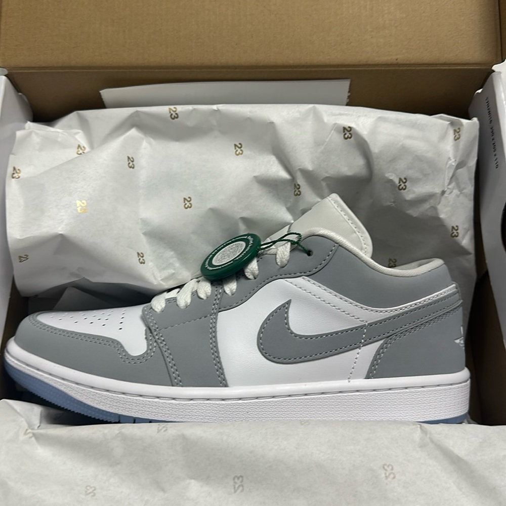 Wolf grey Jordans ( Women’s )